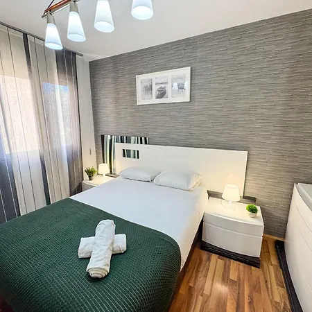 Cineasta Del Pilar - Turistea