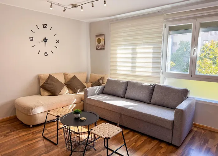 Cineasta Del Pilar - Turistea